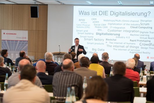 Marcus Kuczer, Leiter Objektmanagement Schomburg, bei seinem Vortrag. Foto: Schomburg GmbH