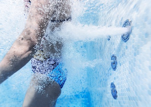 "WellSwim" ist eine vielseitige Wasserattraktion aus Gegenstromanlage und Massagedüsen. Foto: Ospa